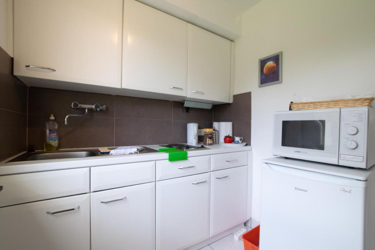 Big 1 Room Apartment - 15 Min Messe Dus 梅尔布施 外观 照片