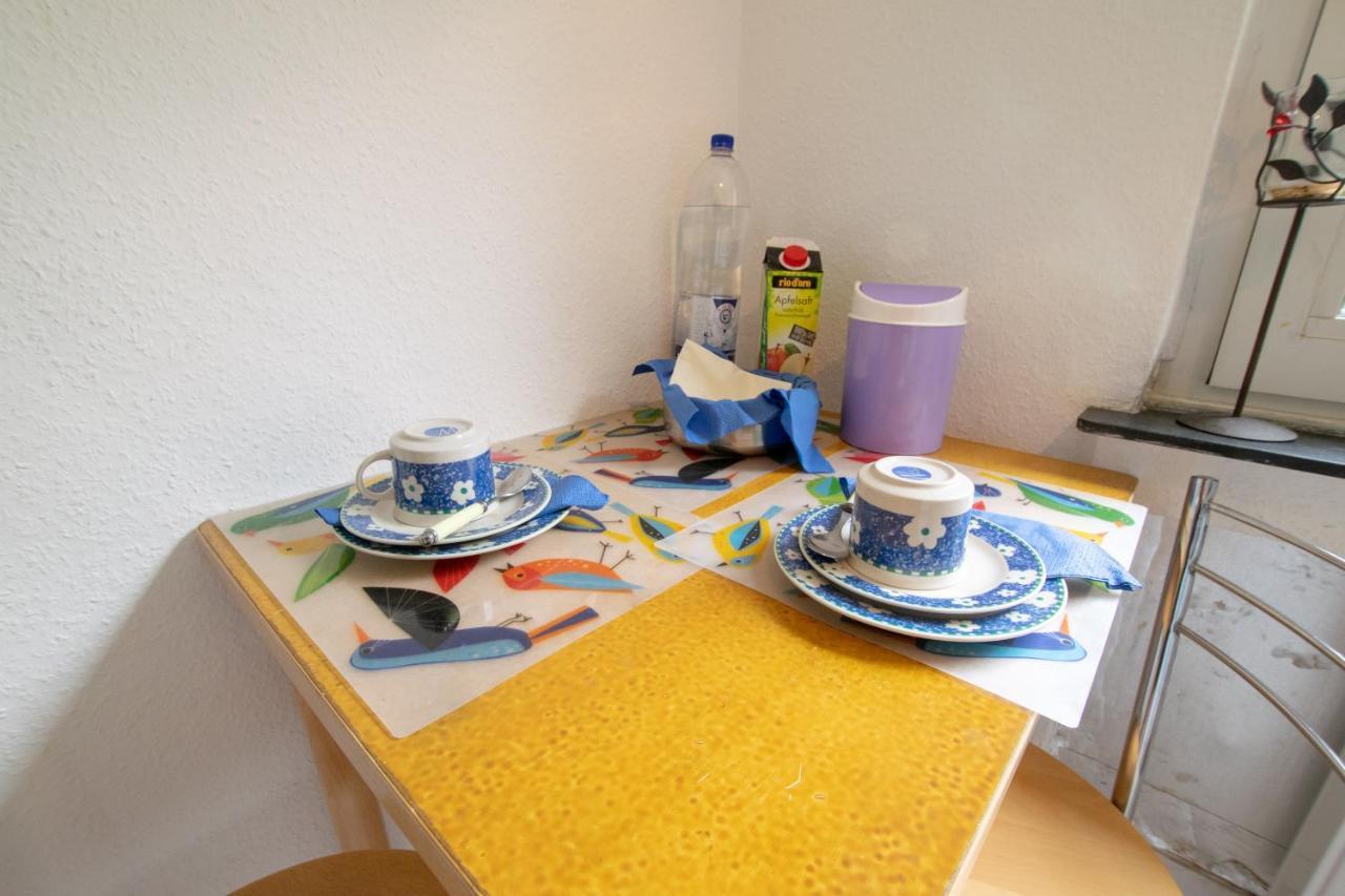 Big 1 Room Apartment - 15 Min Messe Dus 梅尔布施 外观 照片
